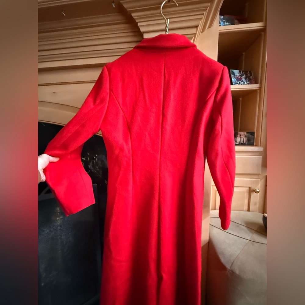 Elegant Red Double-Breasted Women's Coat - Picture 4 of 7
